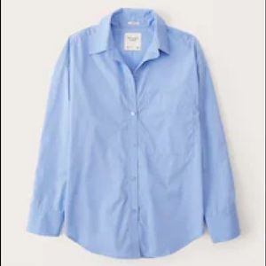 NWT Oversized Poplin Button-Up Shirt in Blue